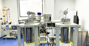 laboratory1-grune-labs-pharmaceutical-laboratory-botanical-technology